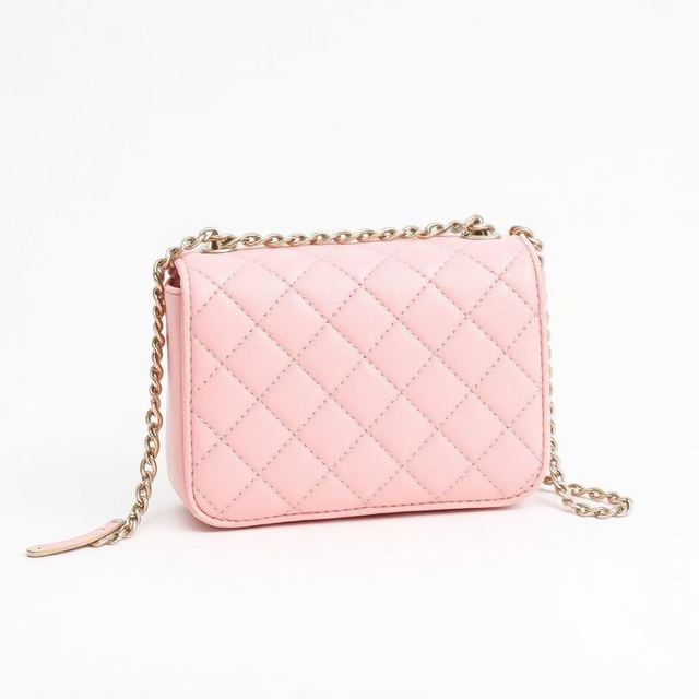 Halden ad creative: Crossbody, 2 colours, 1:1 · Meta format